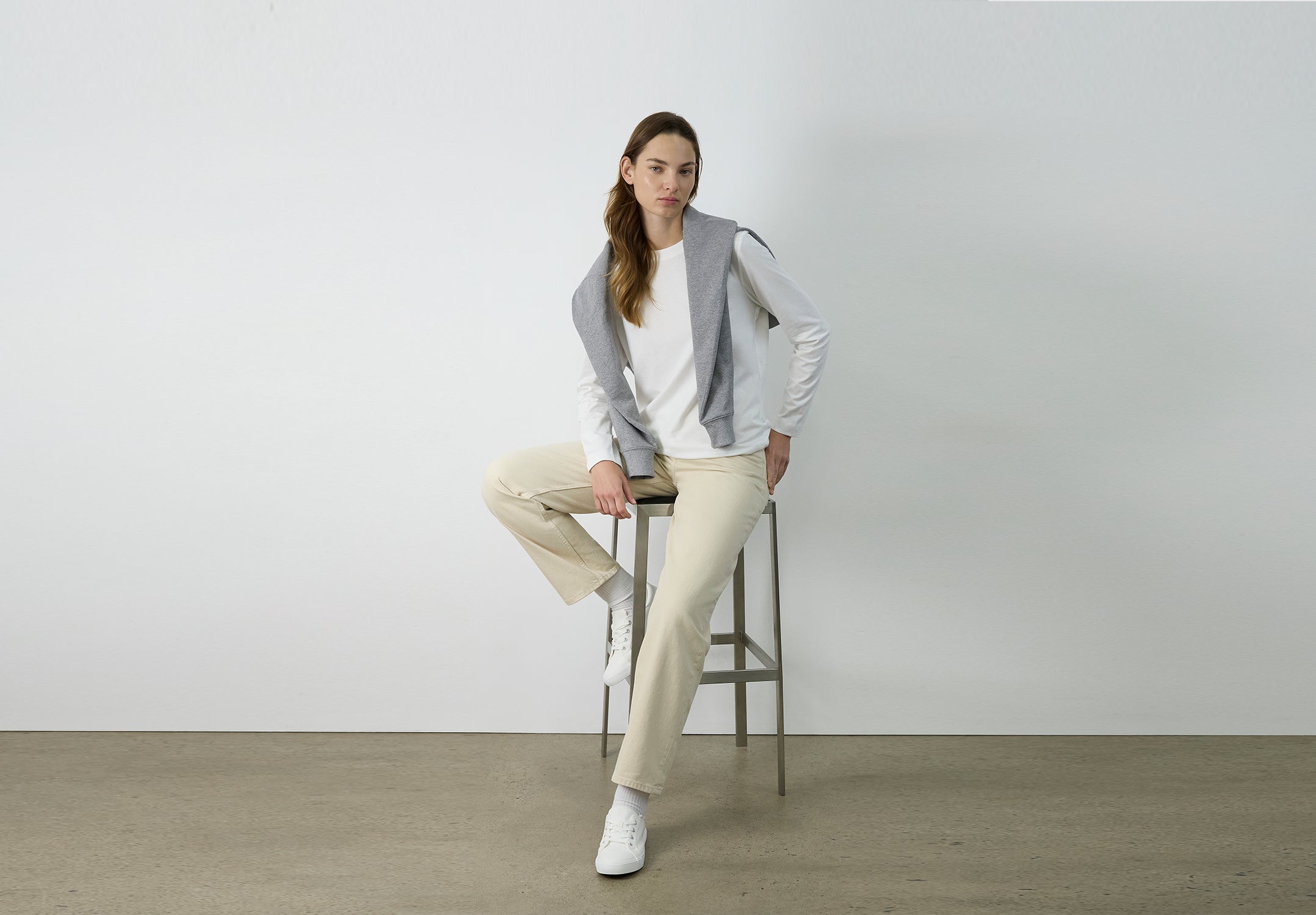 <div class="metafield-rich_text_field"><p>The<br />
Classic Long Sleeve</p></div>