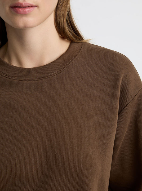 Coffee Brown|Zenya is 178 cm and wearing a size S