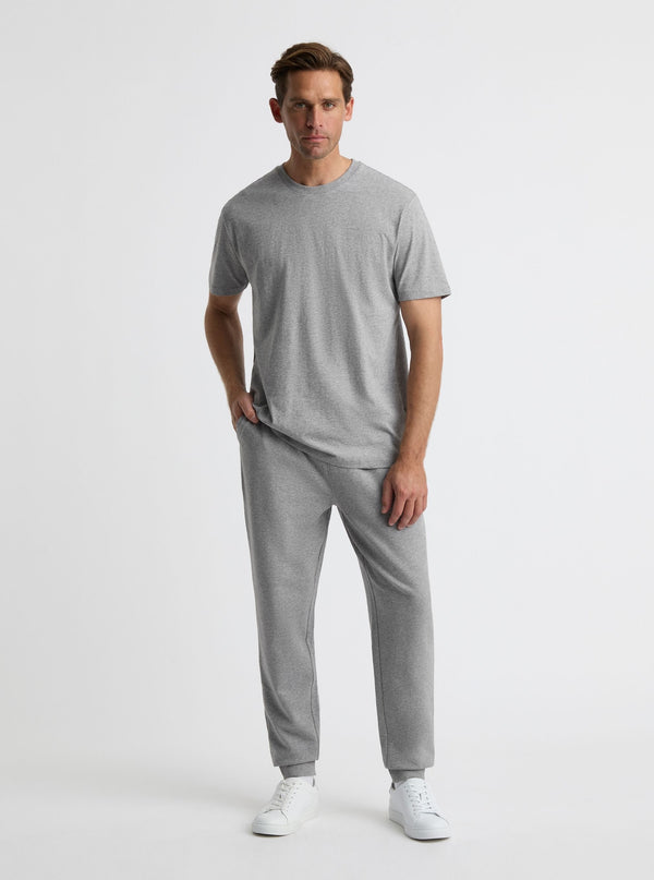 Grey Marl|Good Earth Cotton® Sweatpants for men – Sustainable Cotton Sweatpants|Broed is 185 cm and wearing a size L