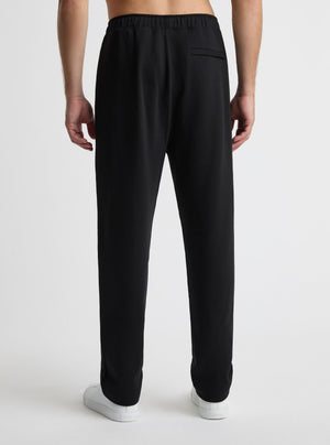 Black|Broed is 185 cm and wearing a size L