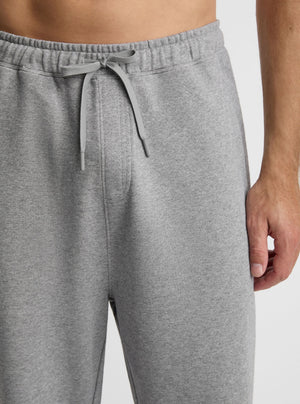 Grey Marl|Broed is 185 cm and wearing a size L