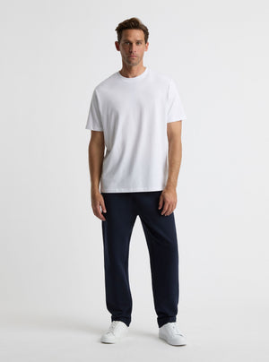 Navy|Broed is 185 cm and wearing a size L