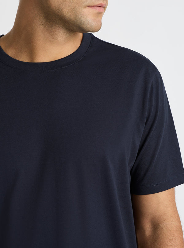 Navy|Good Earth Cotton® Classic Tee – Sustainable Cotton T-shirts|Jack is 188 cm� and wearing a size L