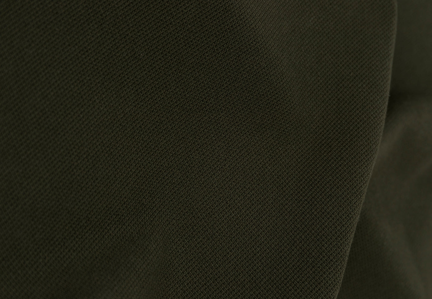 <div class="metafield-rich_text_field"><p>Australian-grown and built to last. A pique construction that breathes well, holds its shape and looks sharp from the first wear to the hundredth.</p></div>