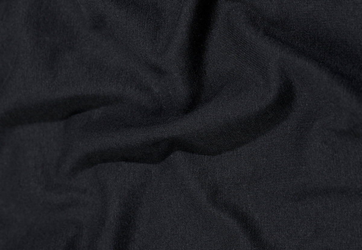 <div class="metafield-rich_text_field"><p>Grown sustainably in Australia, traceable from field to finished garment — a cotton that's as considered as it is comfortable.</p></div>