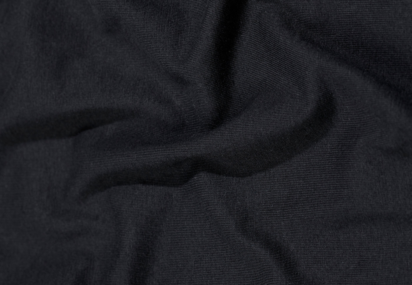 <div class="metafield-rich_text_field"><p>Grown sustainably in Australia, traceable from field to finished garment — a cotton that moves with you as much as it lasts for you.</p></div>