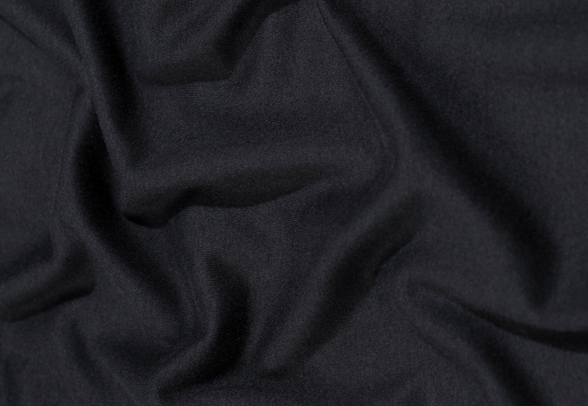 <div class="metafield-rich_text_field"><p>Grown sustainably in Australia, traceable from field to finished garment — a cotton that's as considered as it is comfortable.</p></div>