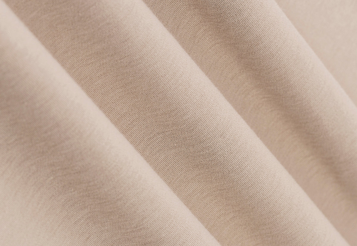 <div class="metafield-rich_text_field"><p>Grown sustainably in Australia, traceable from field to finished garment — a cotton that's as considered as it is comfortable.</p></div>