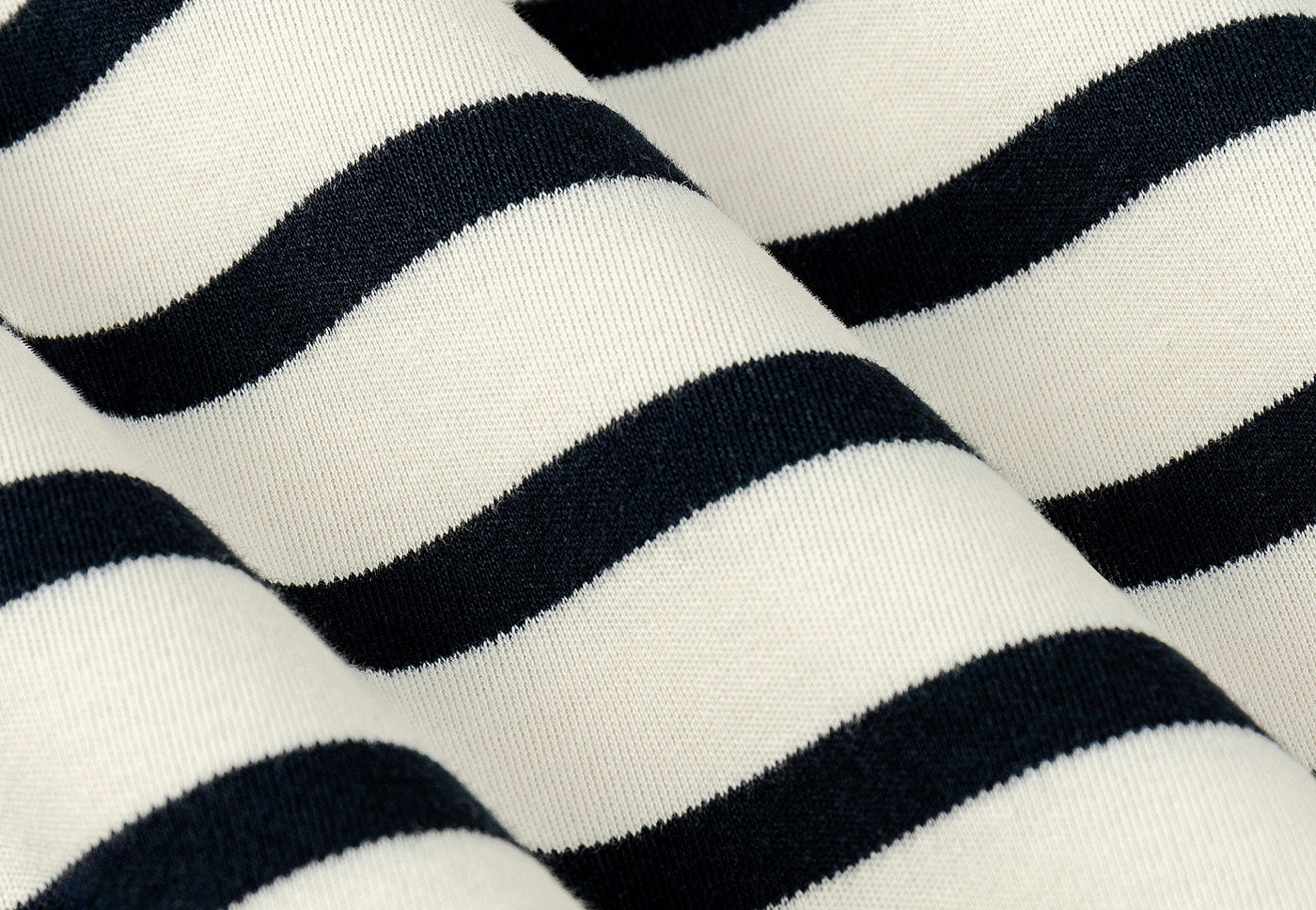 <div class="metafield-rich_text_field"><p>The world's finest cotton — grown in the USA, built to last, and made to keep its shape wash after wash.</p></div>