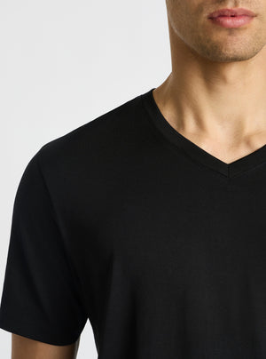 Black|Supima® Mercerised V-neck Tee for men – premium soft cotton t-shirt|Evans is 188 cm and wearing a size M