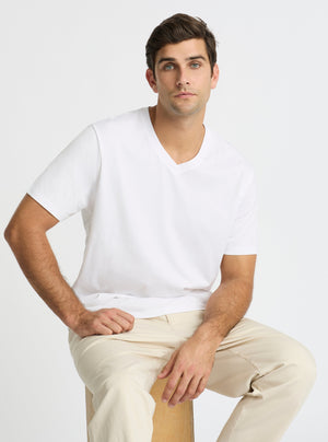 White|Supima® Mercerised V-neck Tee for men – premium soft cotton t-shirt|Jack is 188 cm� and wearing a size L