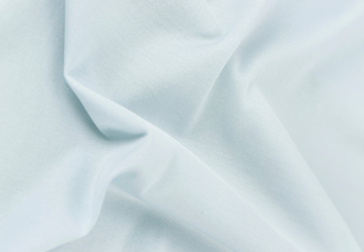 <div class="metafield-rich_text_field"><p>The world's finest cotton — grown in the USA, with a mercerised finish that gives it a silk-like sheen and a drape unlike any tee you've worn before.</p></div>