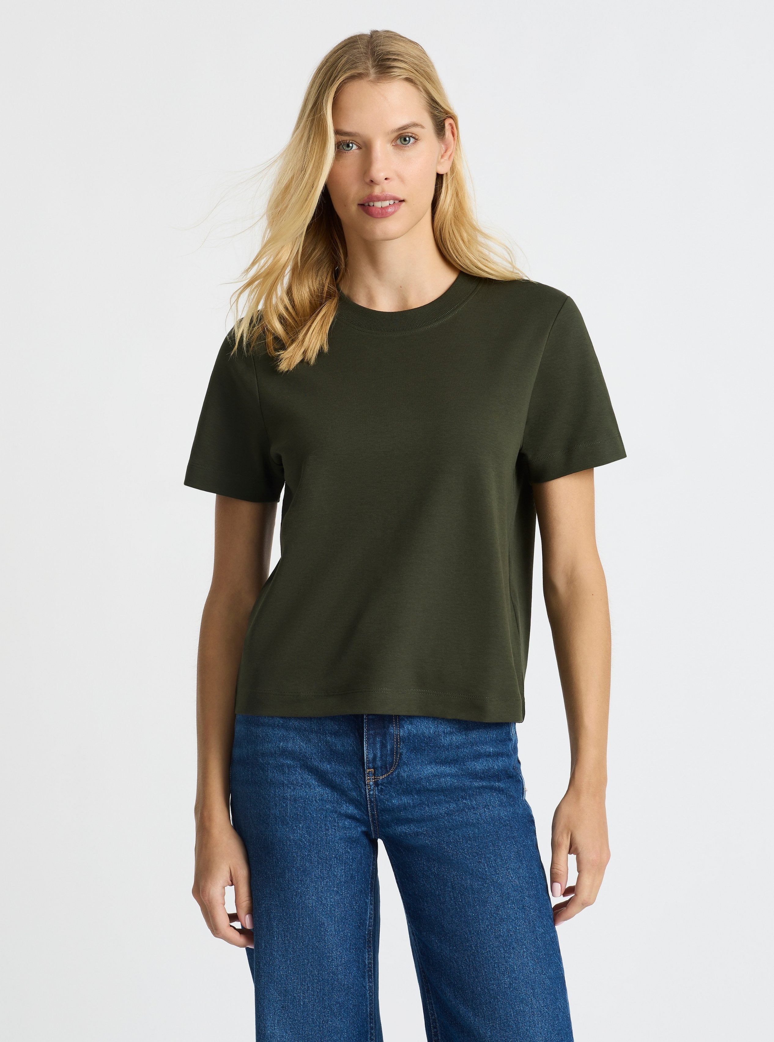 Dark Olive|Karolina is 5'10" and wearing a size S