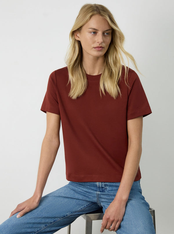 Dark Red|Amelia is 5'11" and wearing a size S