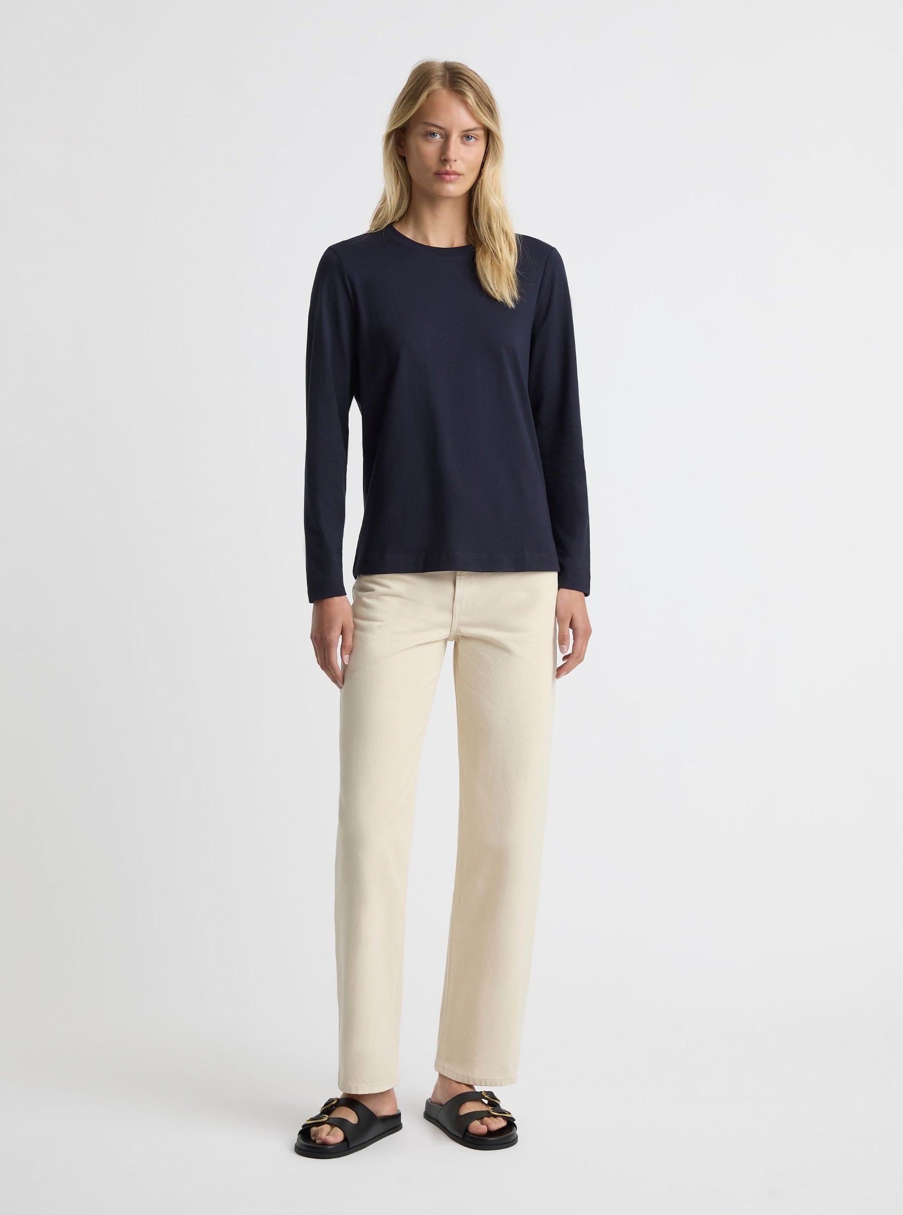 Dark Navy|Amelia is 5'11" and wearing a size S