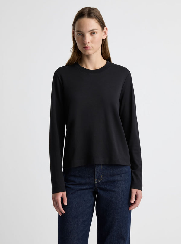 Black|Zenya is 178 cm and wearing a size S