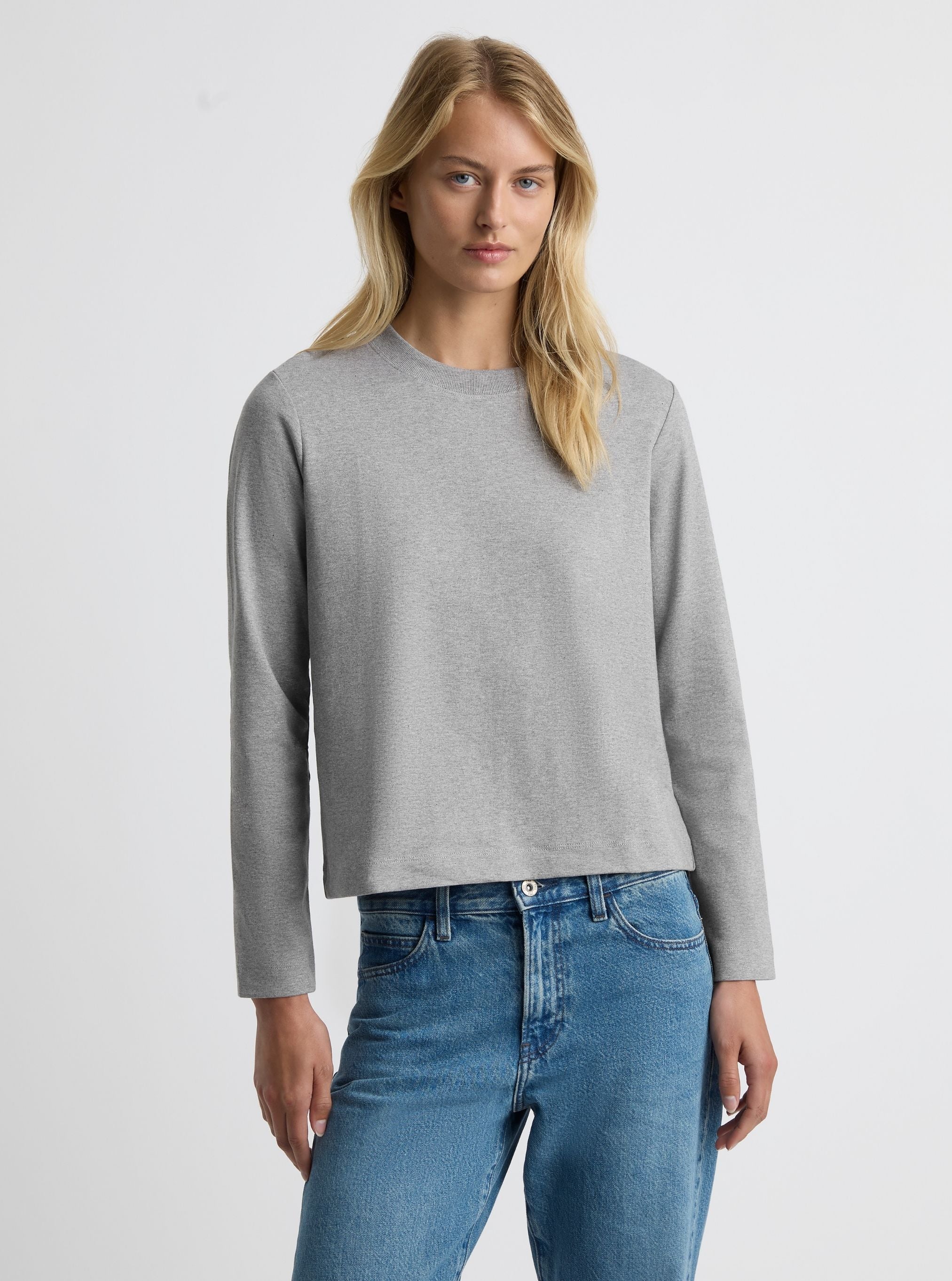 Grey Marl|Amelia is 5'11" and wearing a size S