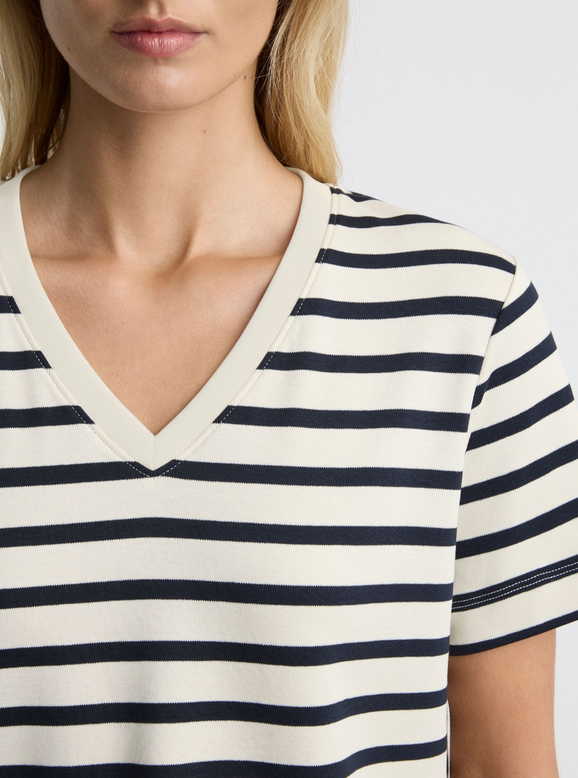 Stripe Off White/Navy|Amelia is 5'11" and wearing a size S