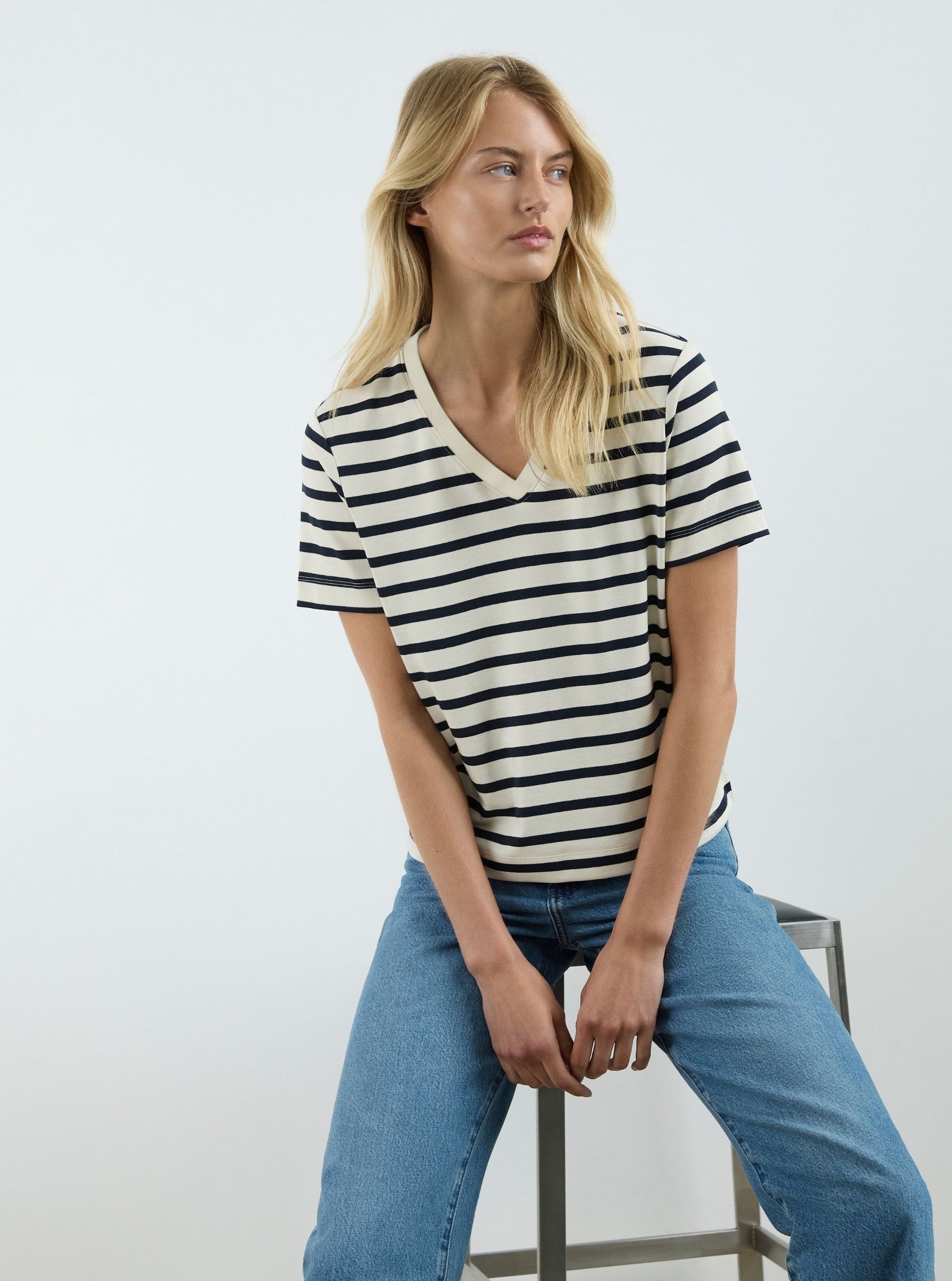 Stripe Off White/Navy|Amelia is 5'11" and wearing a size S