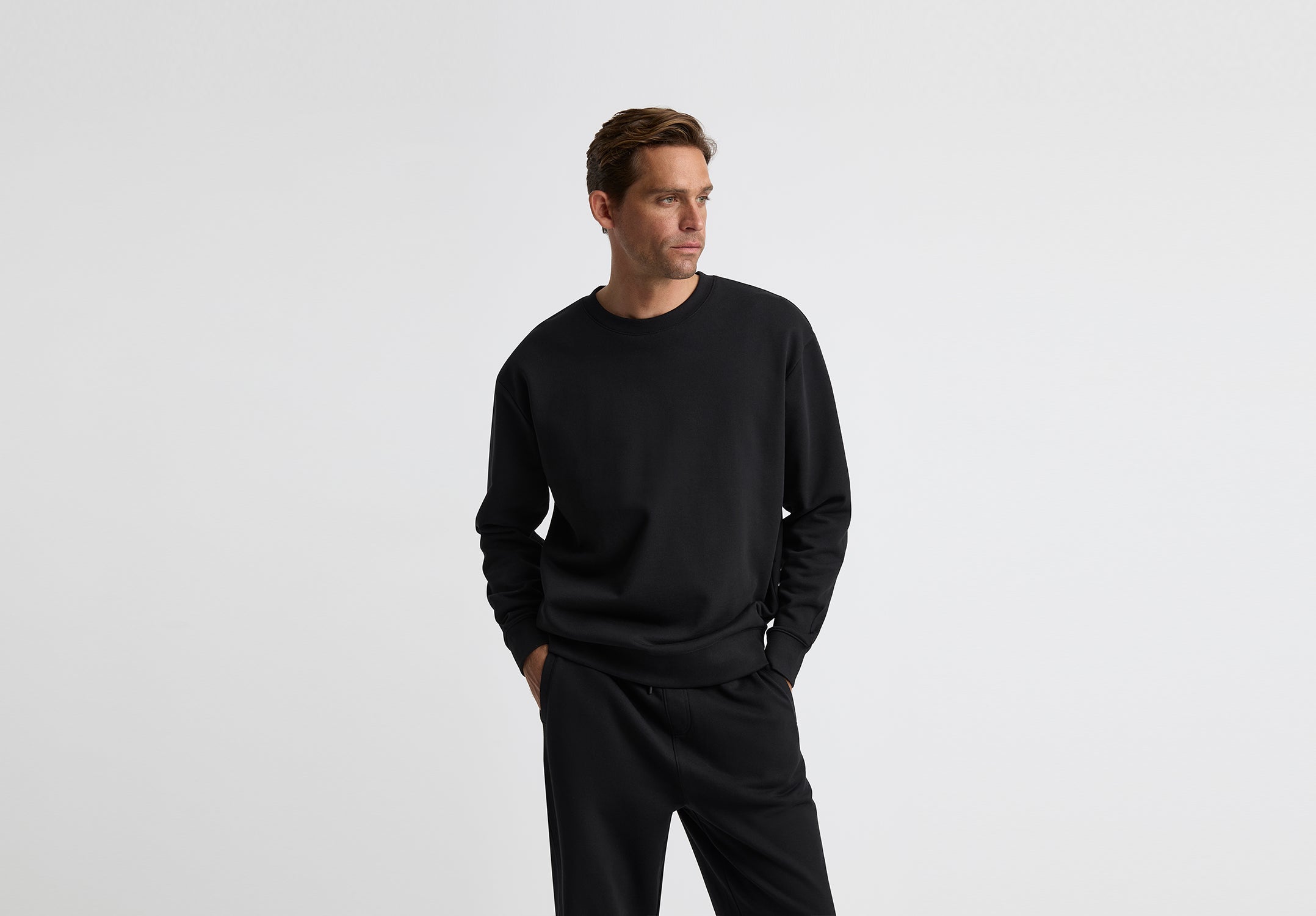 <div class="metafield-rich_text_field"><p>The<br />
Sweatshirt</p></div>