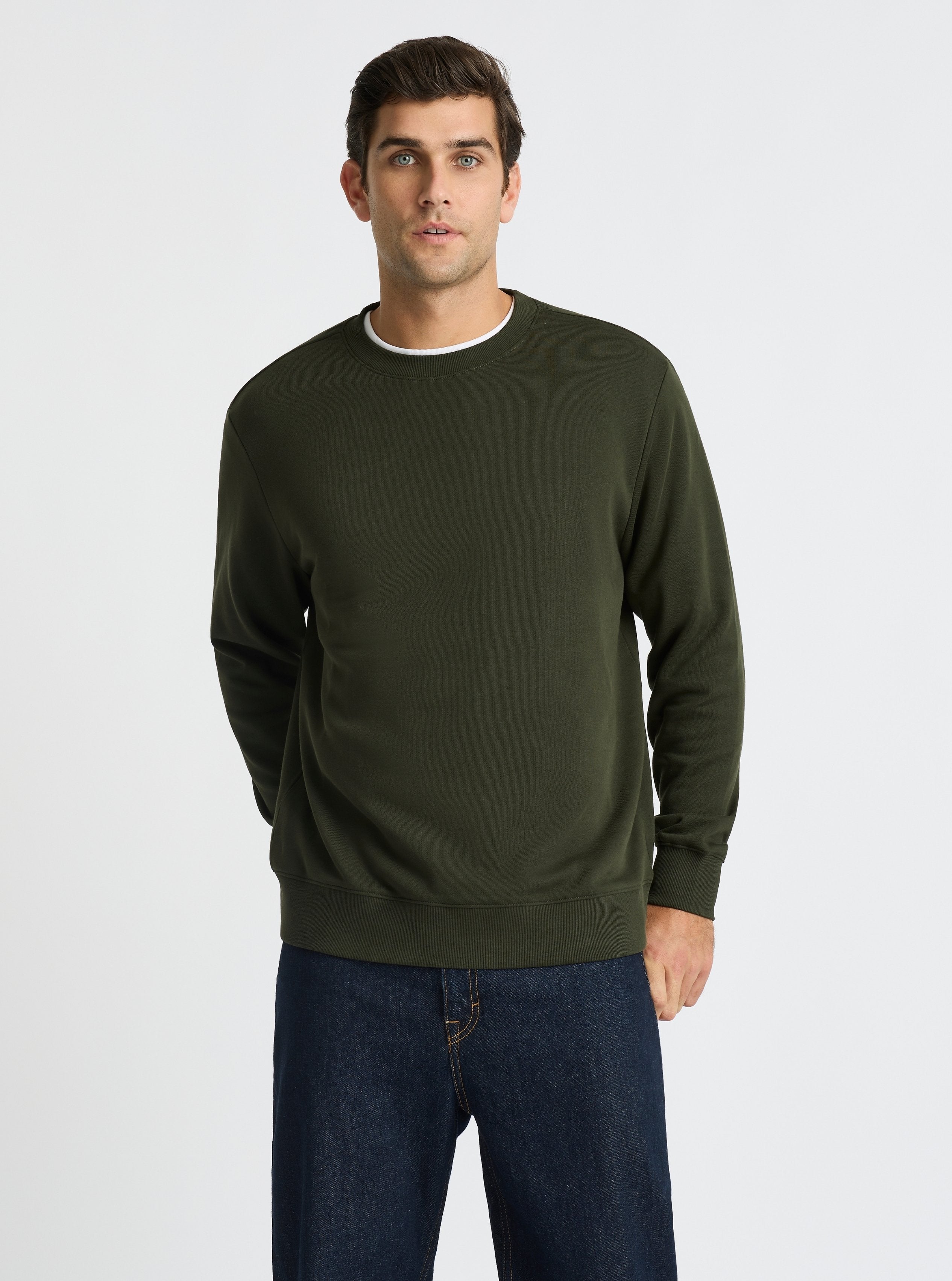 Olive Green|Jack is 6’2” and wearing a size L