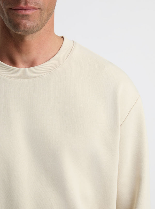 Ecru|Broed is 6'1" and wearing a size L