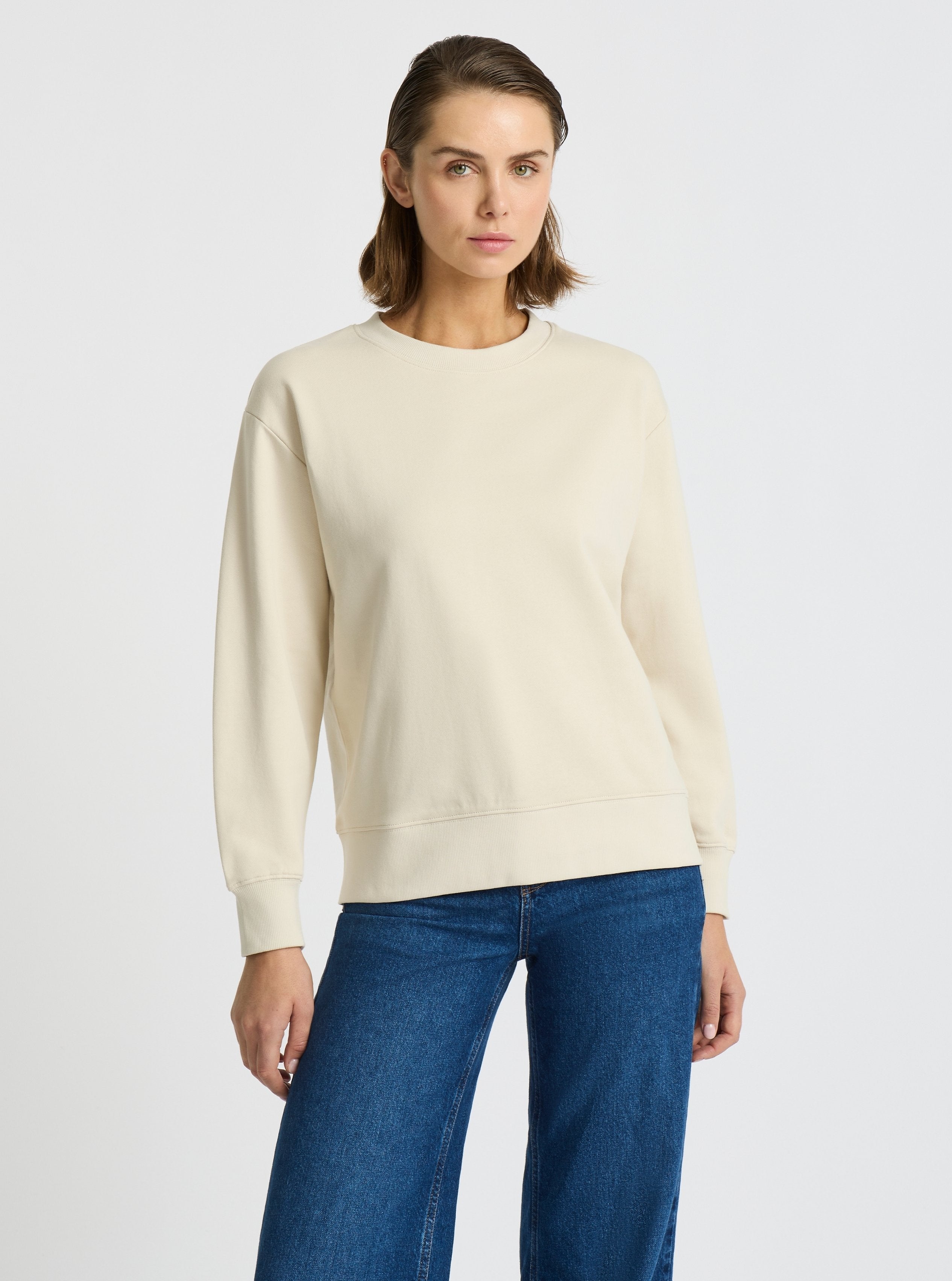 Ecru|Stas is 5'10" and wearing a size S