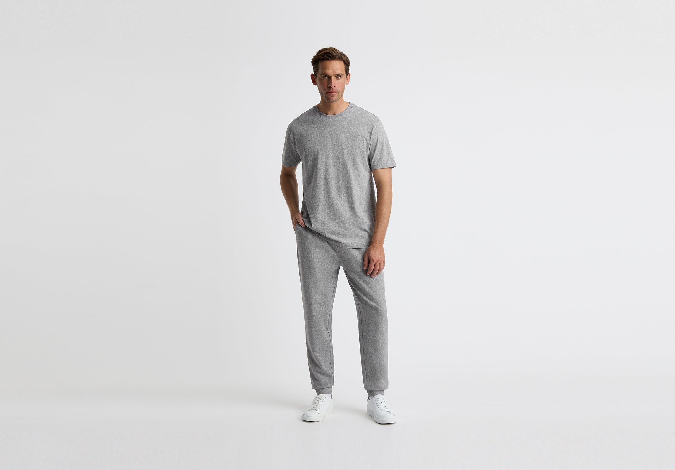 <div class="metafield-rich_text_field"><p>The<br />
Tapered Sweatpant</p></div>