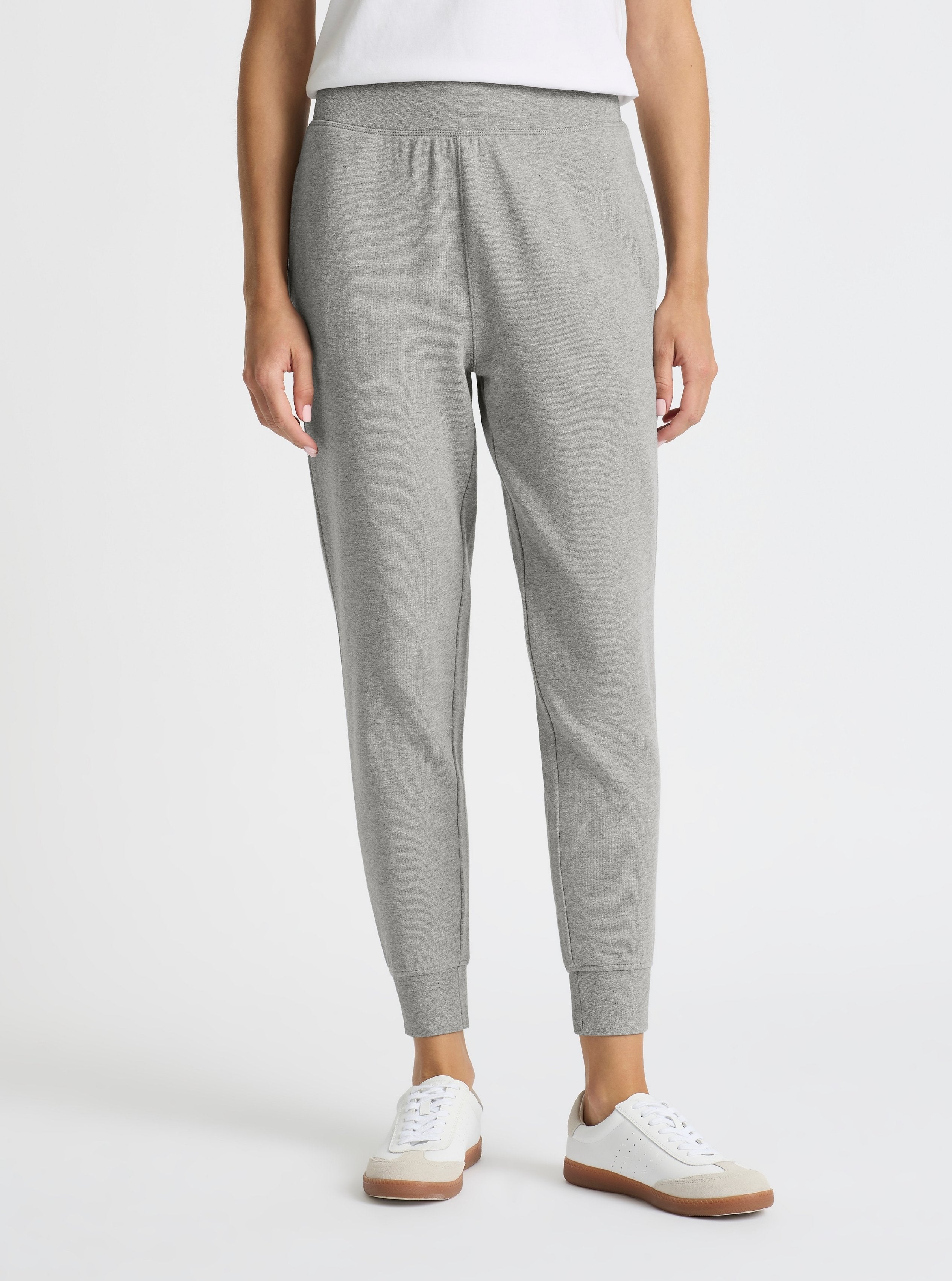 Grey Marl|Karolina is 5'10" and wearing a size S