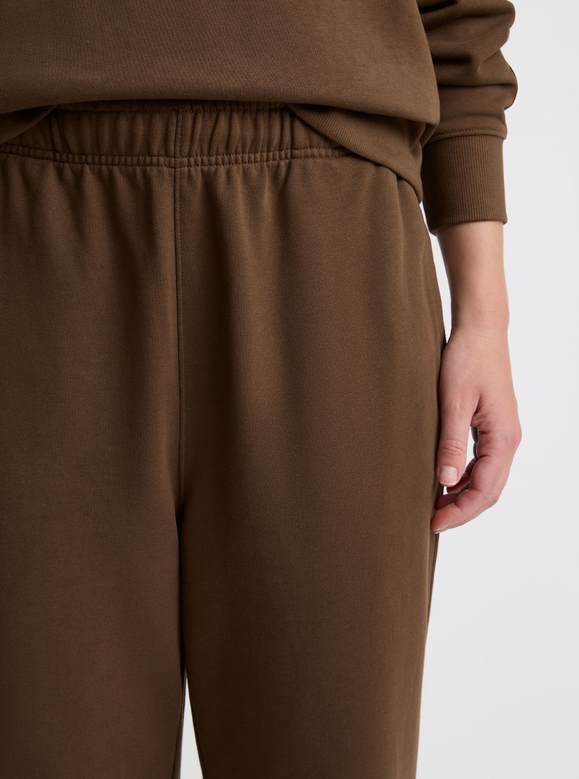 Coffee Brown|Zenya is 5'10" and wearing a size S