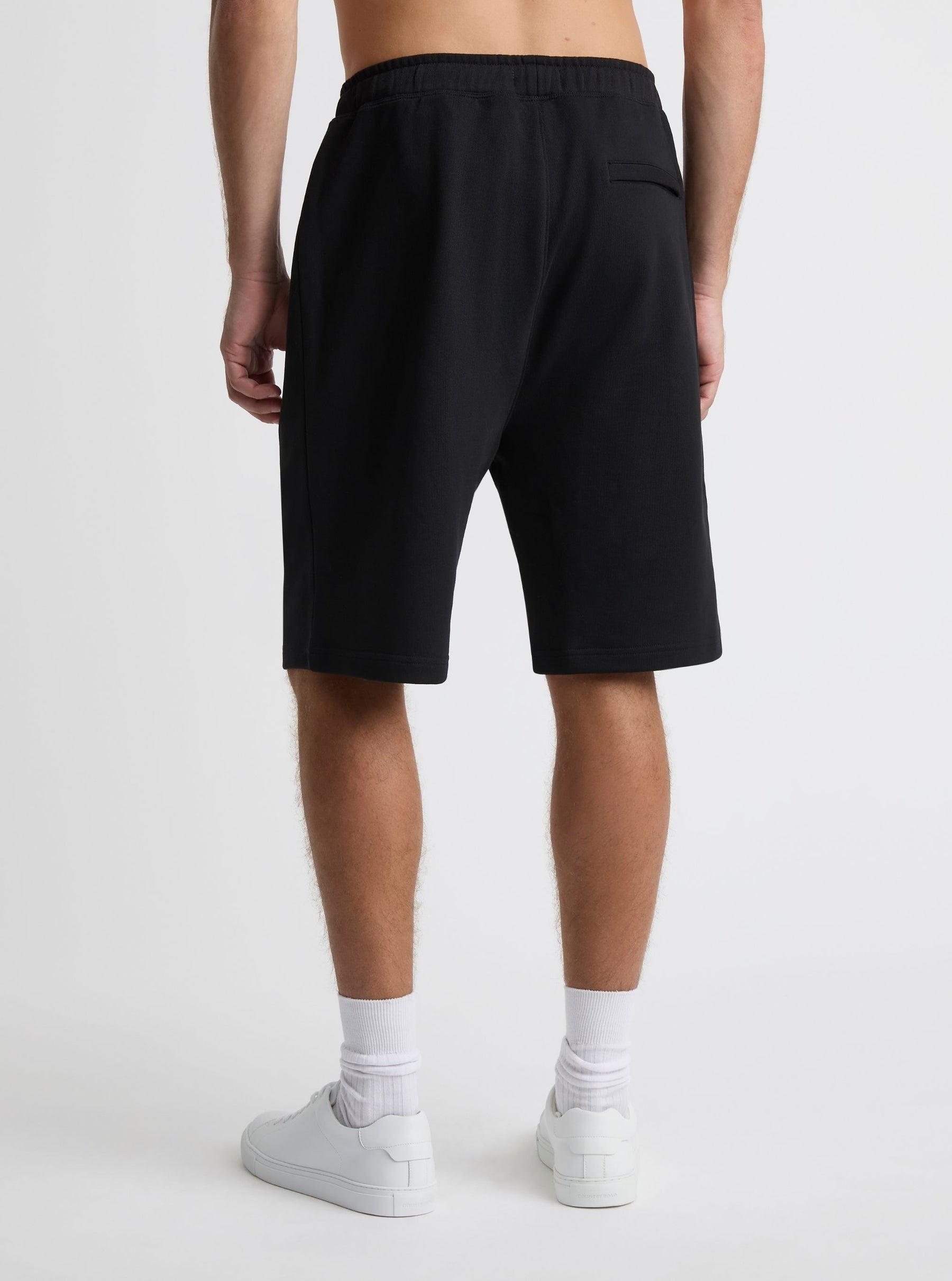 Black|Broed is 6'1" and wearing a size L
