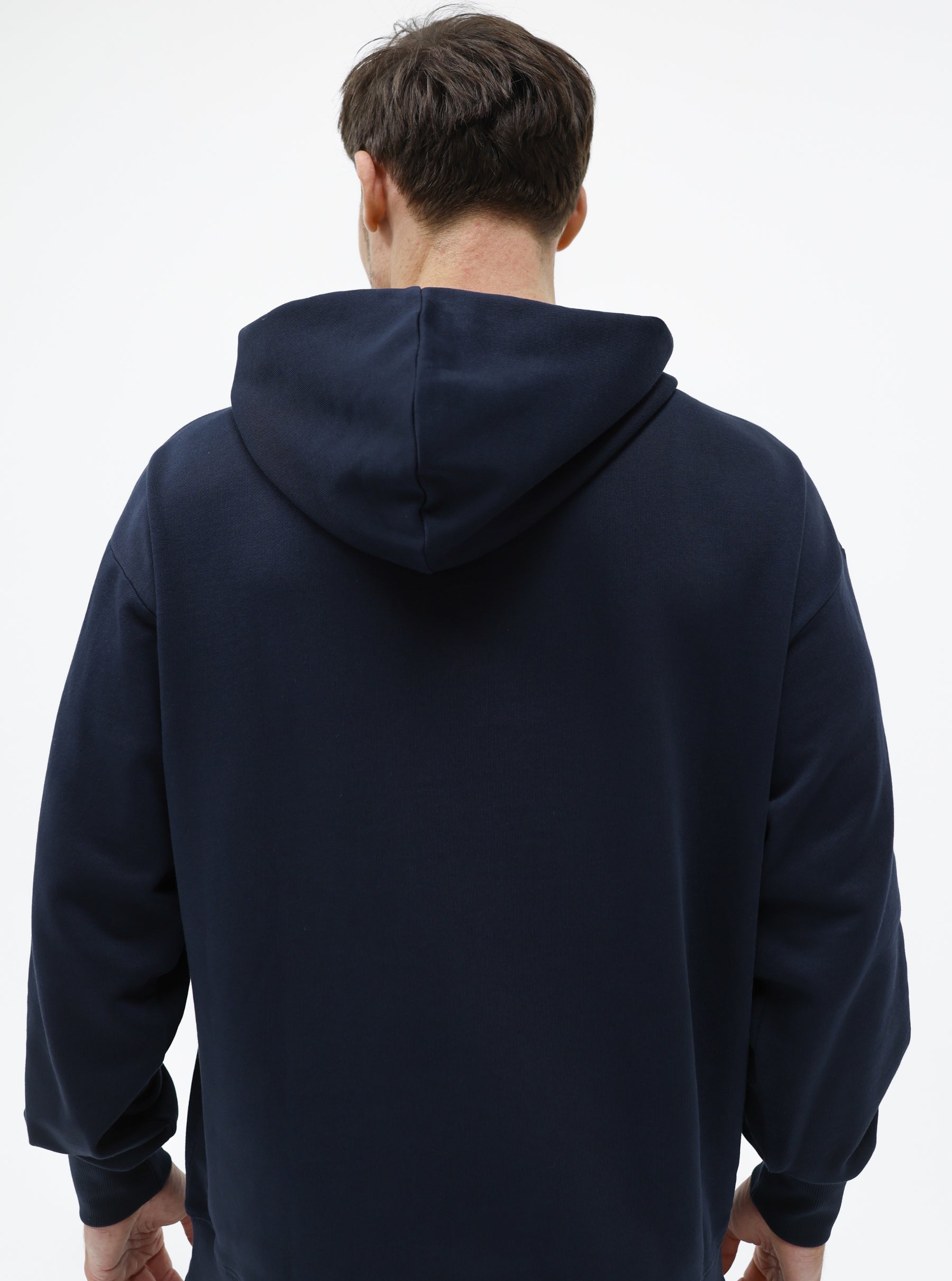 Navy|Dylan is 5’11” and wearing a size L